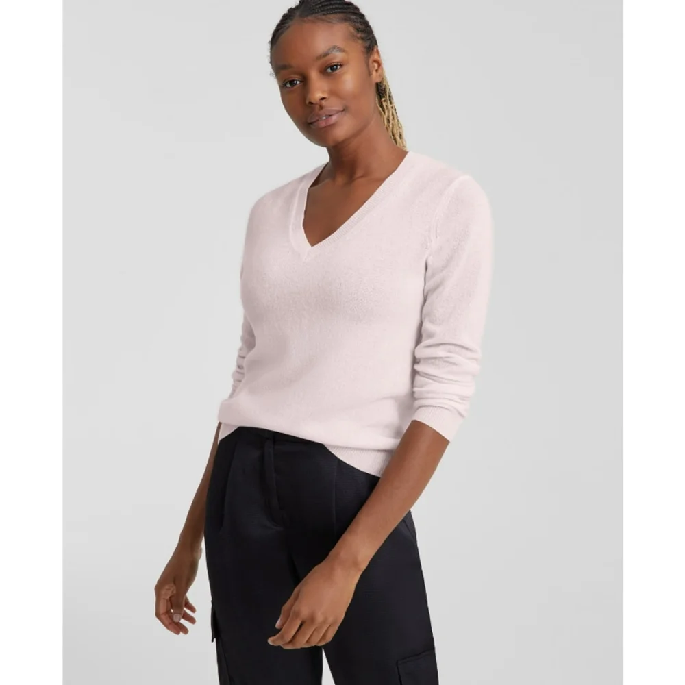 Charter Club 100% Cashmere Size XS V-Neck Sweater Light Pink NWT - Picture 1 of 7